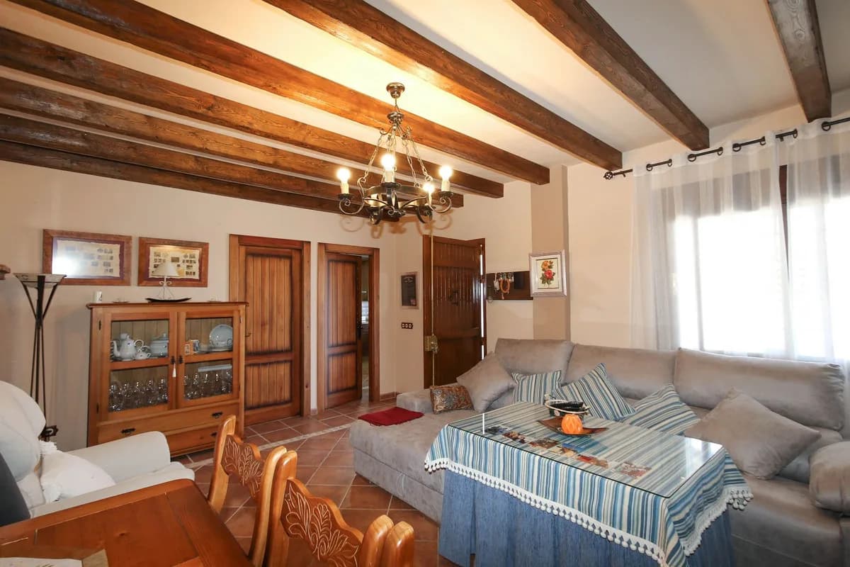 3 Bedroom Detached Villa for Sale in Monda, Málaga - Image 8
