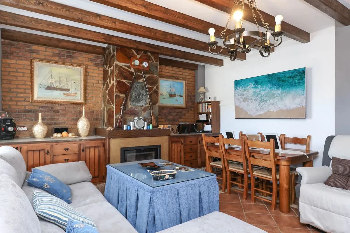 3 Bedroom Detached Villa for Sale in Monda, Málaga - Image 9