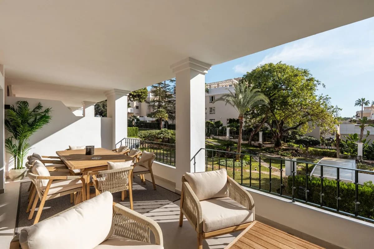 3 Bedroom Penthouse Duplex for Sale in Nueva Andalucía, Málaga