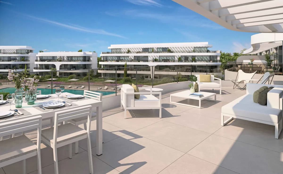 2 Bedroom Middle Floor Apartment for Sale in El Paraiso, Málaga