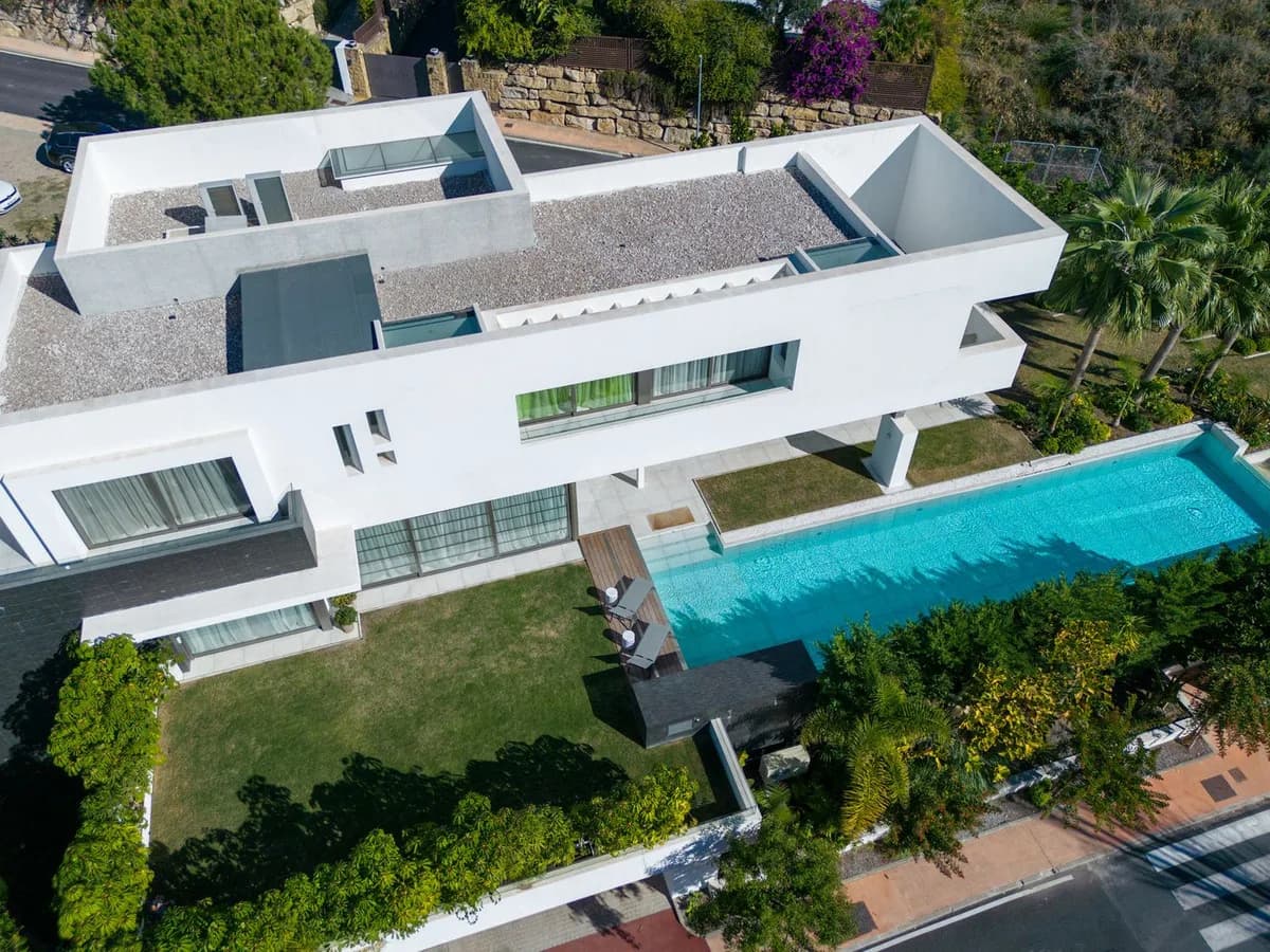 5 Bedroom Detached Villa for Sale in Benahavís, Málaga - Image 5