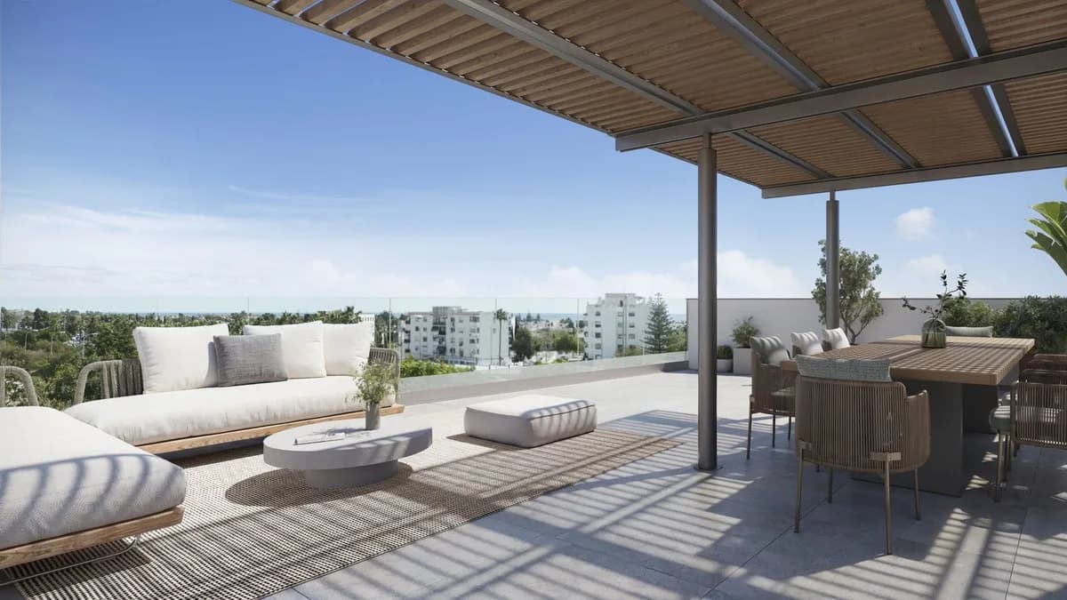 2 Bedroom Middle Floor Apartment for Sale in San Pedro de Alcántara, Málaga - Image 5