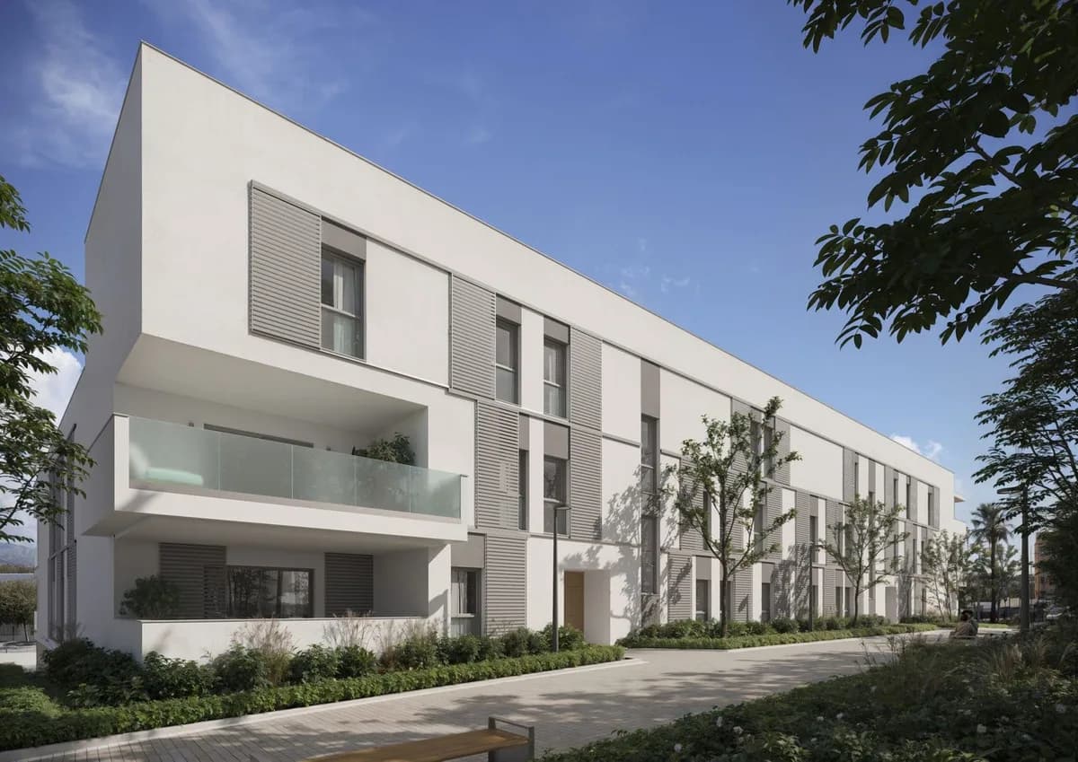 2 Bedroom Middle Floor Apartment for Sale in San Pedro de Alcántara, Málaga - Image 9