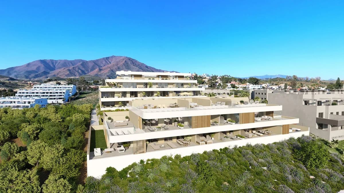 2 Bedroom Ground Floor Apartment for Sale in Estepona, Málaga