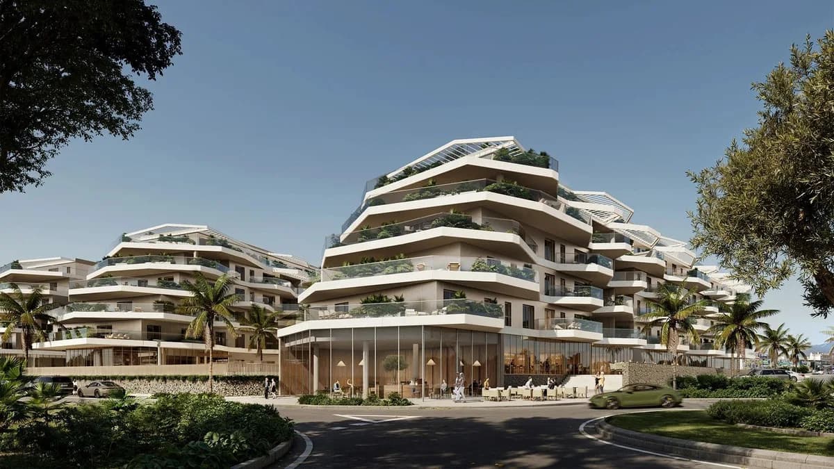 2 Bedroom Ground Floor Apartment for Sale in Las Lagunas, Málaga