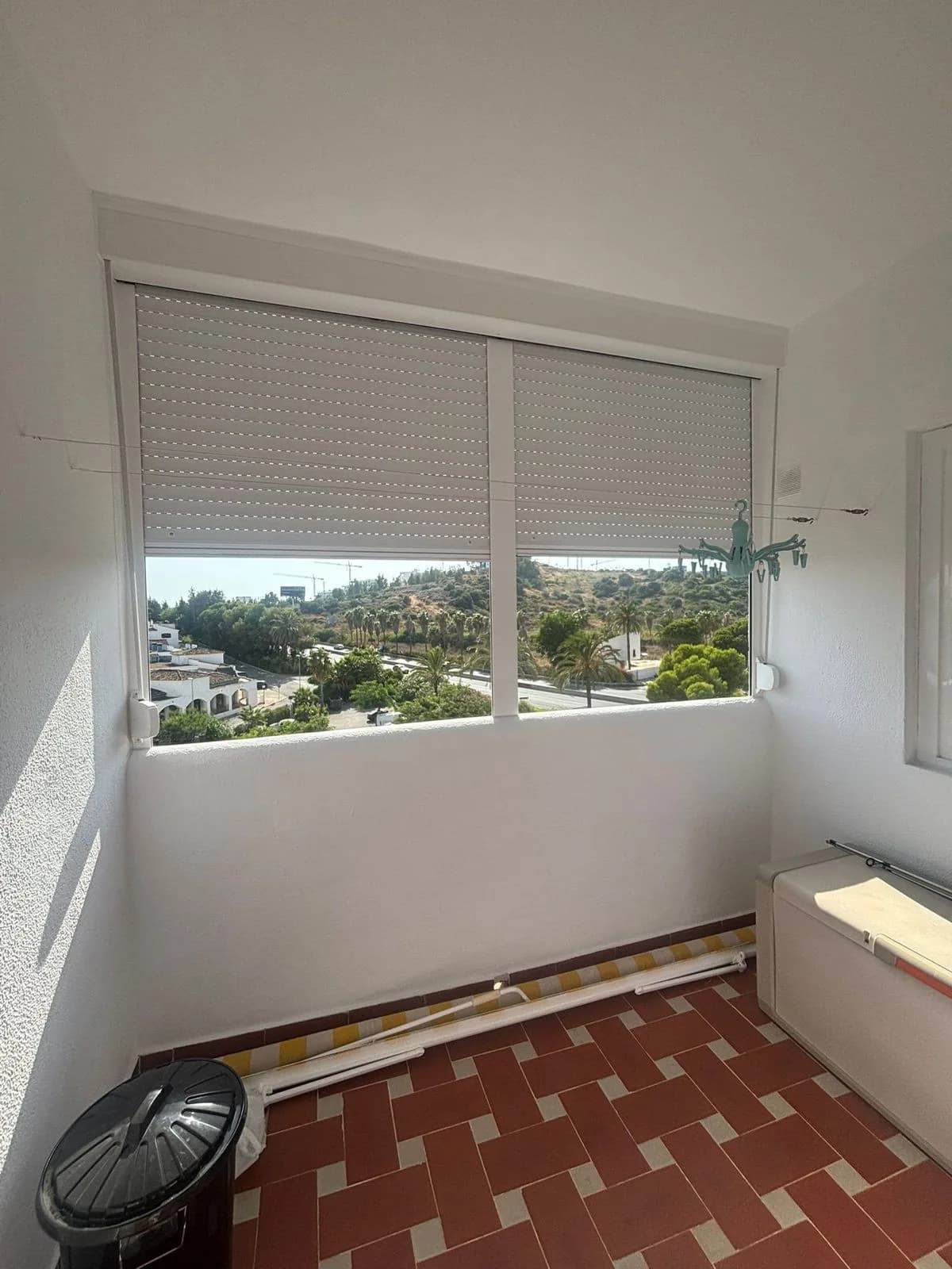 2 Bedroom Middle Floor Apartment for Sale in Estepona, Málaga - Image 8