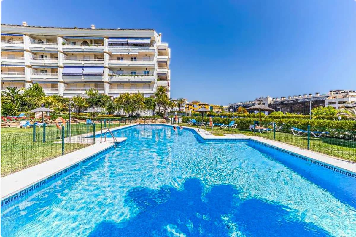 1 Bedroom Middle Floor Apartment for Sale in Marbella, Málaga - Image 6