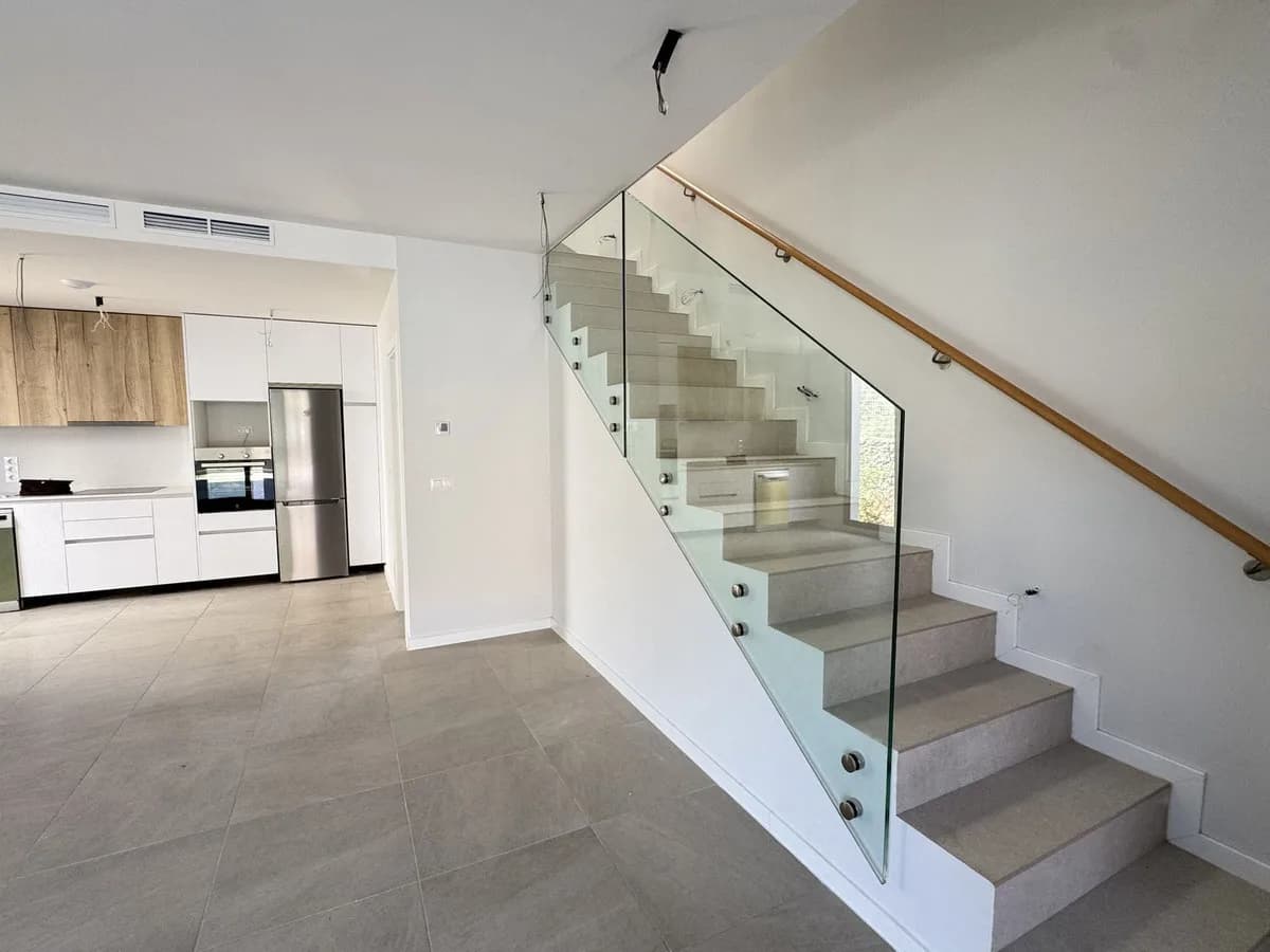 3 Bedroom Semi-Detached House for Sale in Riviera del Sol, Málaga - Image 4