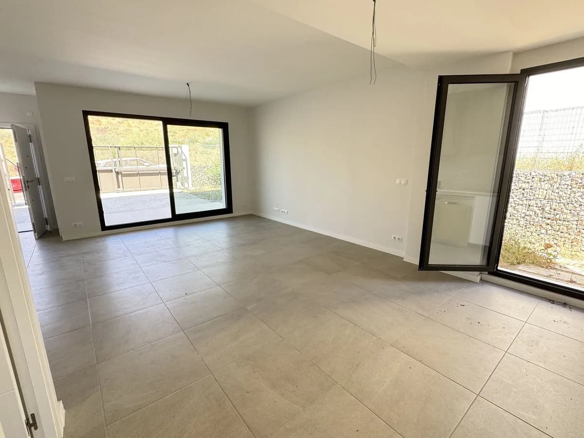 3 Bedroom Semi-Detached House for Sale in Riviera del Sol, Málaga - Image 6