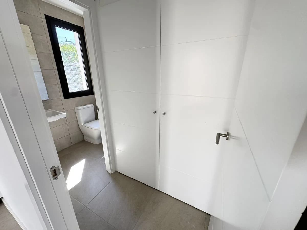 3 Bedroom Semi-Detached House for Sale in Riviera del Sol, Málaga - Image 9
