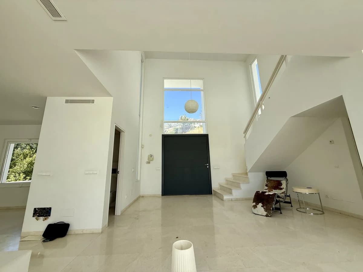 4 Bedroom Detached Villa for Sale in Valtocado, Málaga - Image 6
