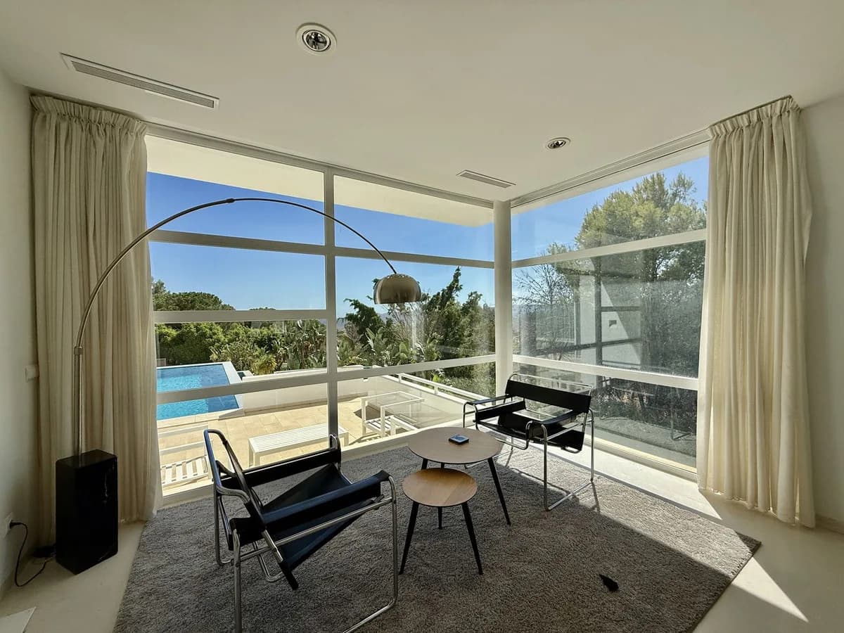 4 Bedroom Detached Villa for Sale in Valtocado, Málaga - Image 7