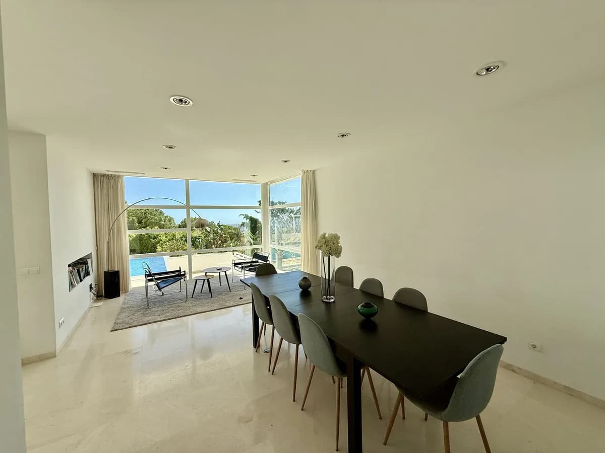 4 Bedroom Detached Villa for Sale in Valtocado, Málaga - Image 9