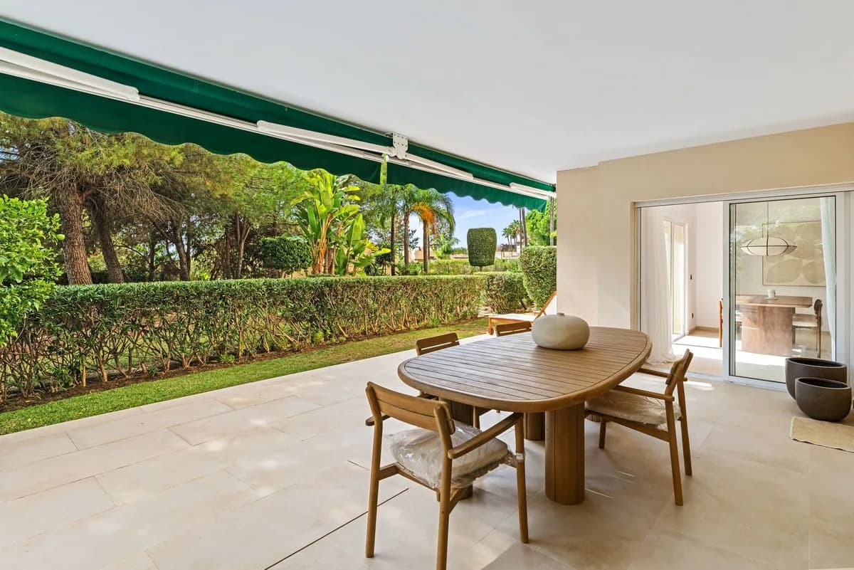 3 Bedroom Ground Floor Apartment for Sale in Nueva Andalucía, Málaga - Image 6