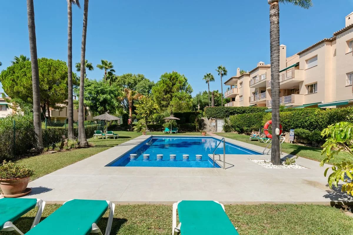 3 Bedroom Ground Floor Apartment for Sale in Nueva Andalucía, Málaga - Image 7