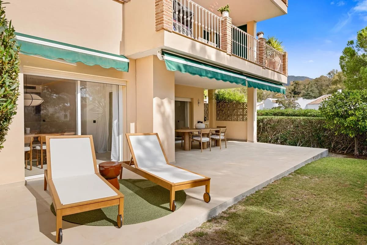 3 Bedroom Ground Floor Apartment for Sale in Nueva Andalucía, Málaga - Image 9