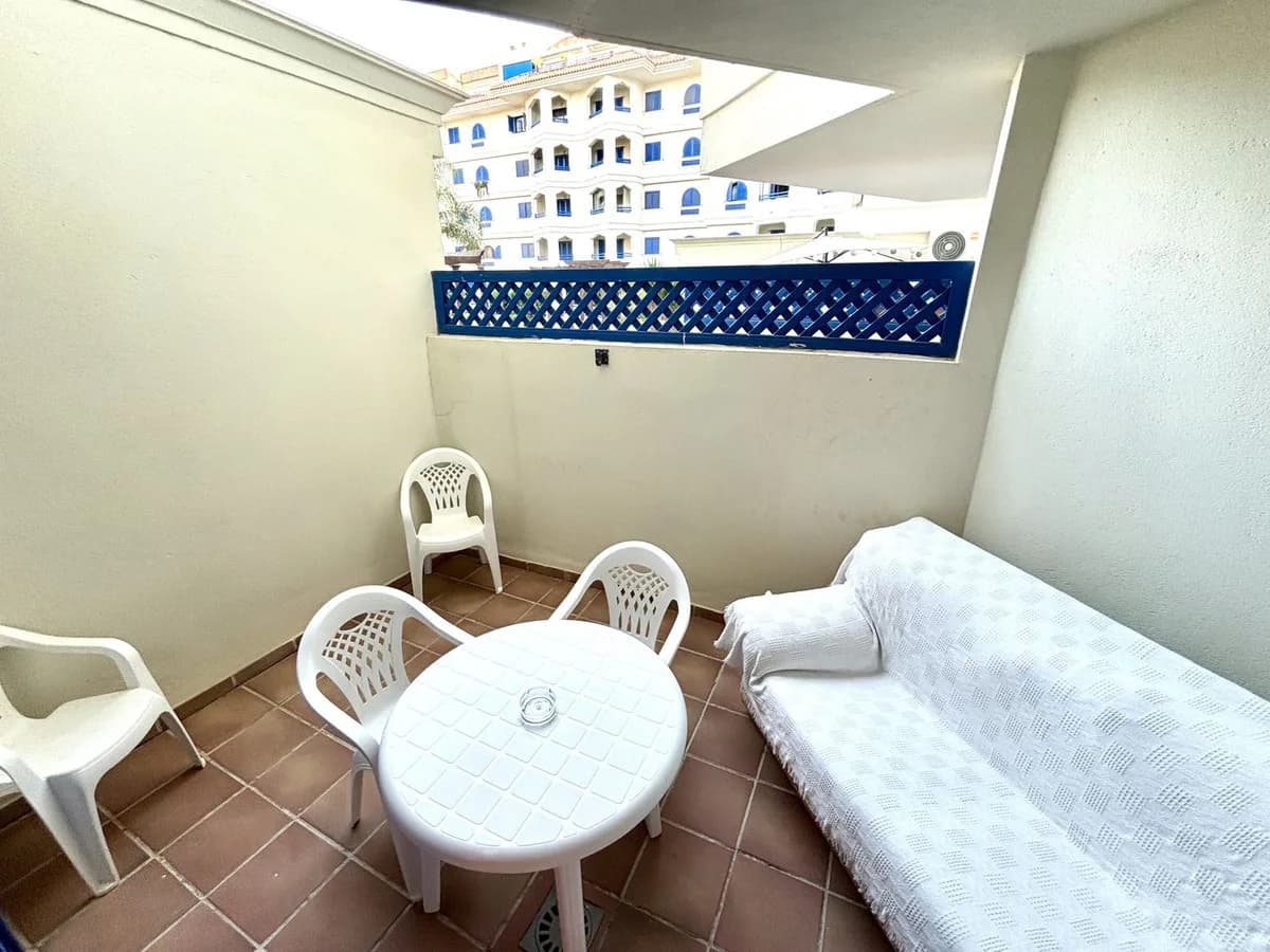 1 Bedroom Ground Floor Apartment for Sale in San Luis de Sabinillas, Málaga - Image 5