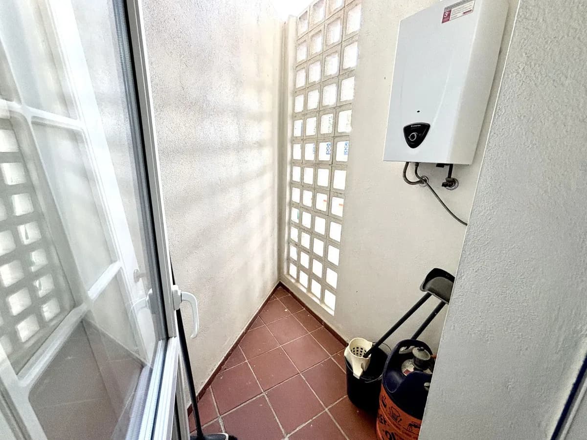 1 Bedroom Ground Floor Apartment for Sale in San Luis de Sabinillas, Málaga - Image 8
