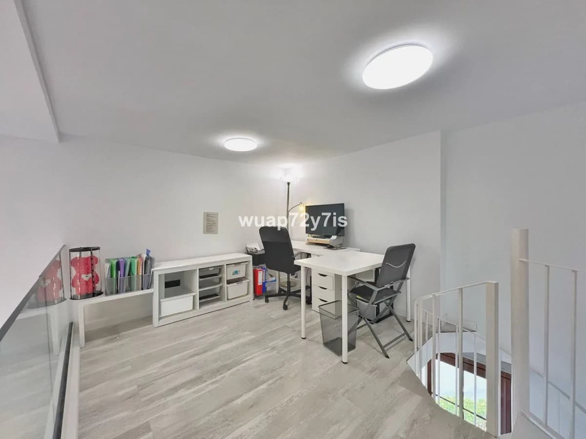 2 Bedroom Penthouse for Sale in Benahavís, Málaga - Image 9