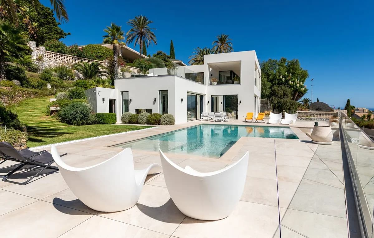 4 Bedroom Detached Villa for Sale in Marbella, Málaga - Image 5