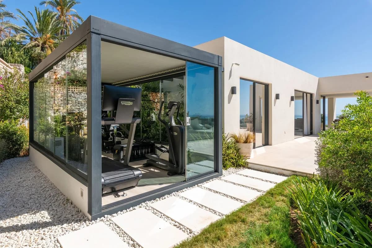 4 Bedroom Detached Villa for Sale in Marbella, Málaga - Image 7
