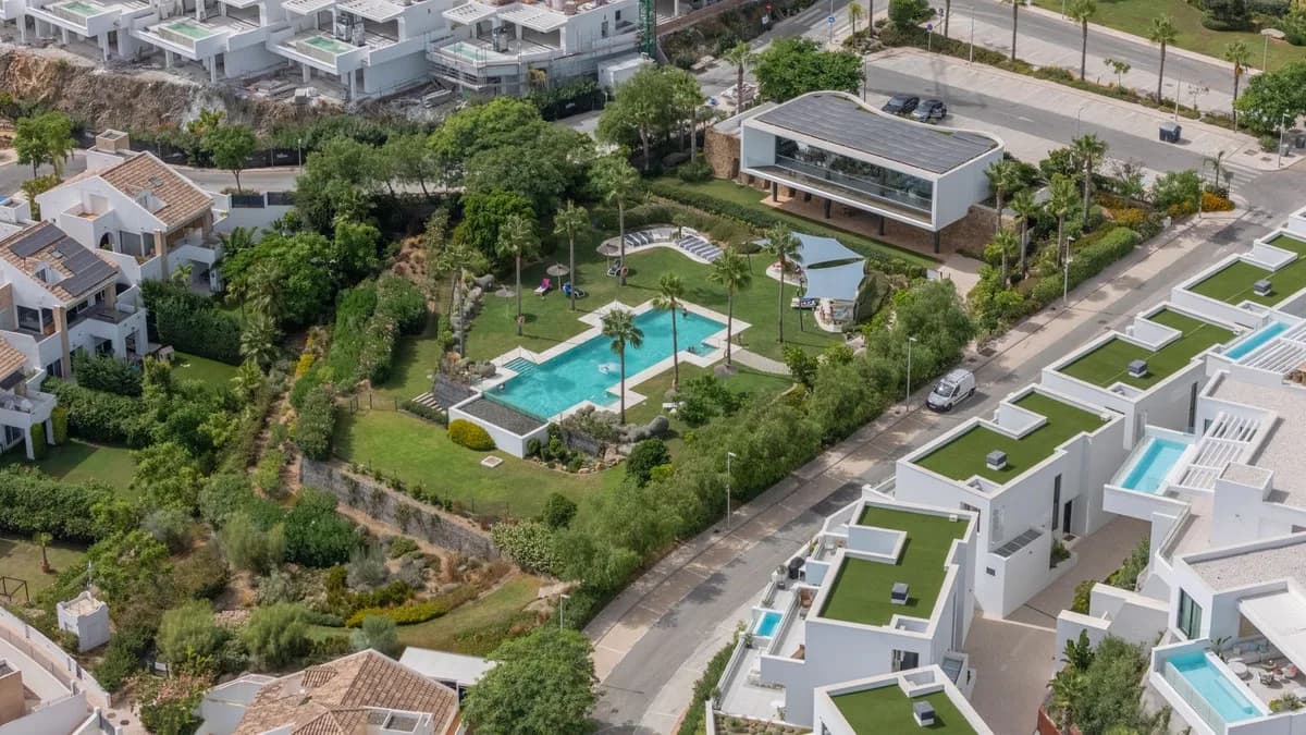 4 Bedroom Detached Villa for Sale in Torremuelle, Málaga - Image 7