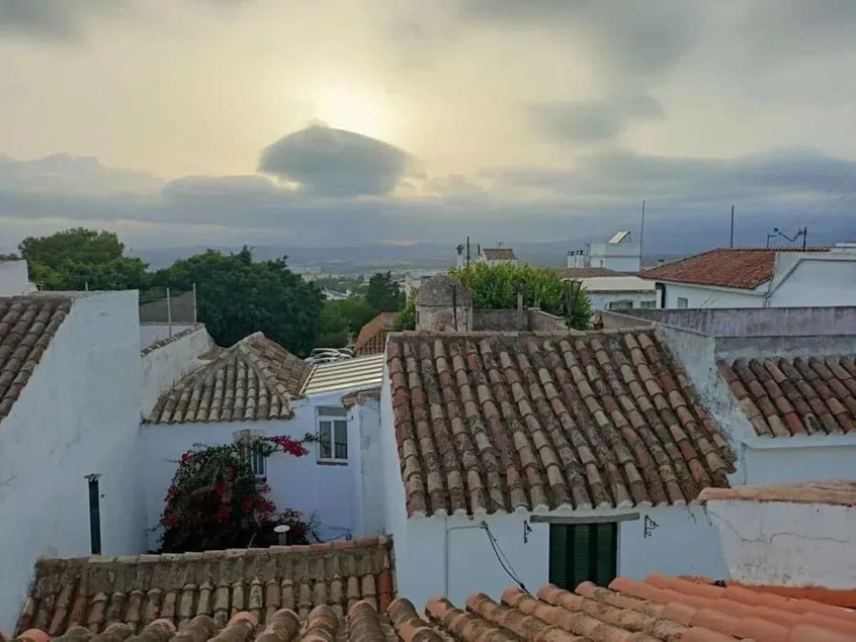 3 Bedroom Semi-Detached House for Sale in San Roque, Cádiz