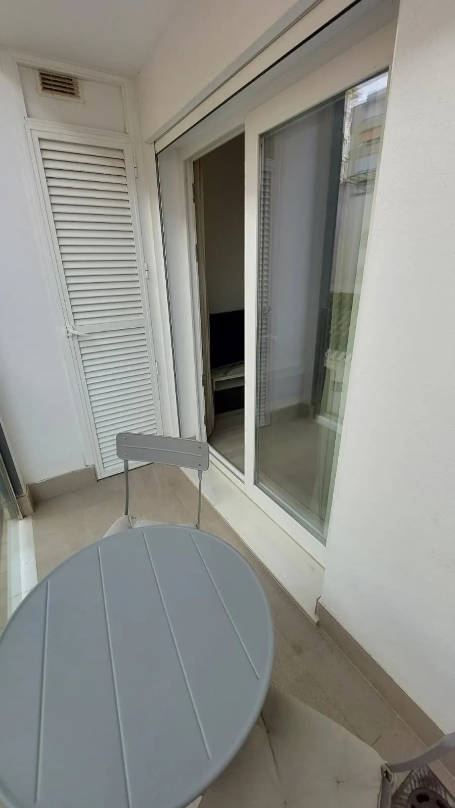 1 Bedroom Middle Floor Apartment for Sale in Fuengirola, Málaga - Image 6