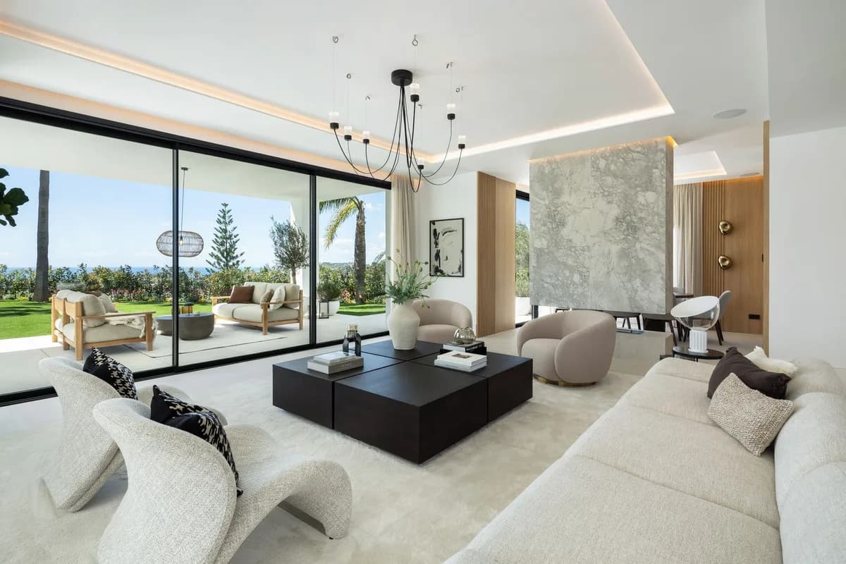 5 Bedroom Detached Villa for Sale in Los Arqueros, Málaga - Image 6
