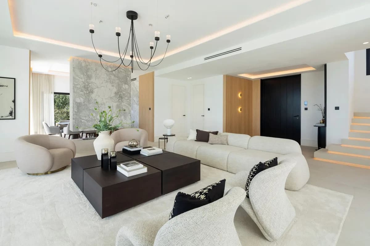 5 Bedroom Detached Villa for Sale in Los Arqueros, Málaga - Image 7