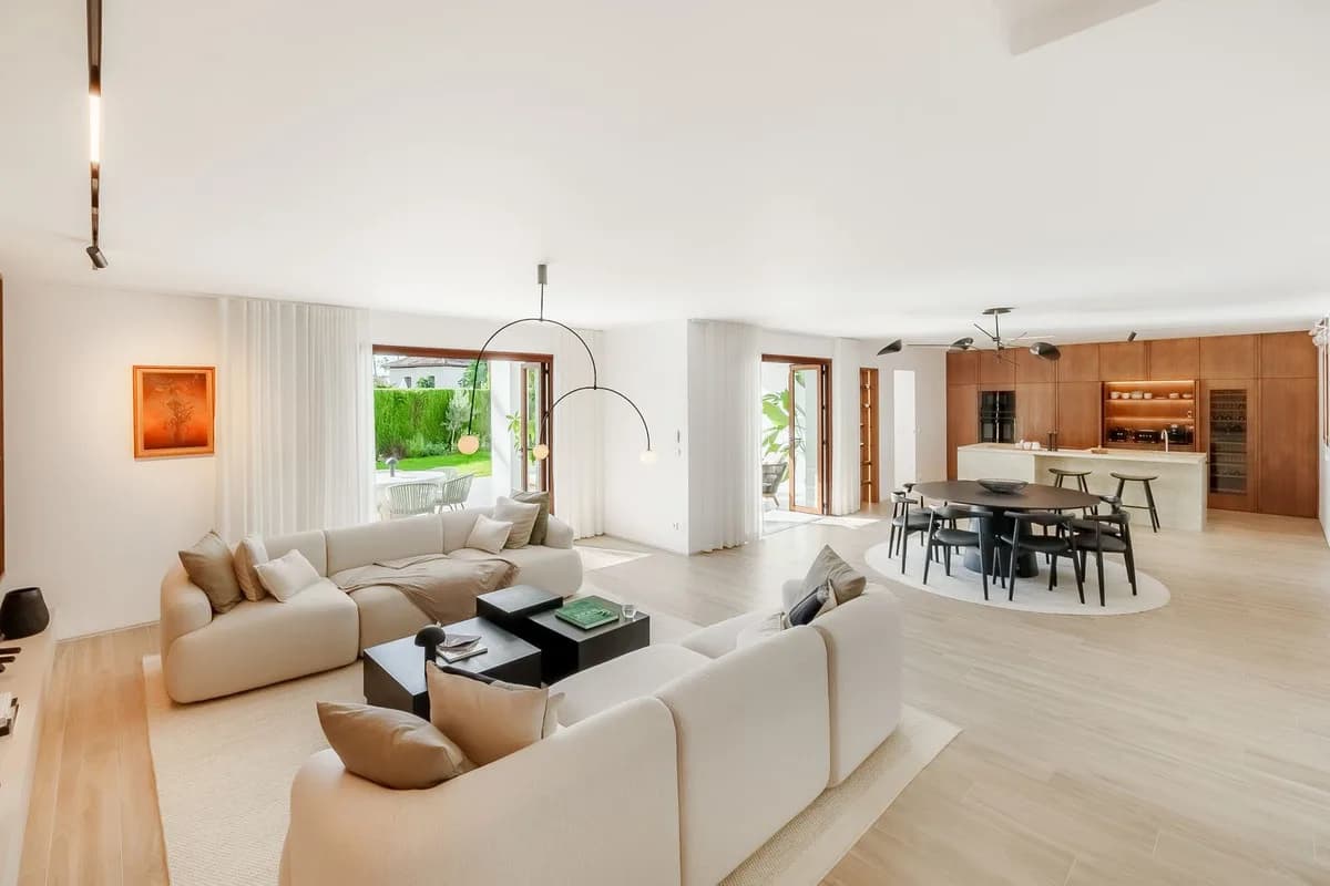 4 Bedroom Ground Floor Apartment for Sale in Nueva Andalucía, Málaga - Image 6