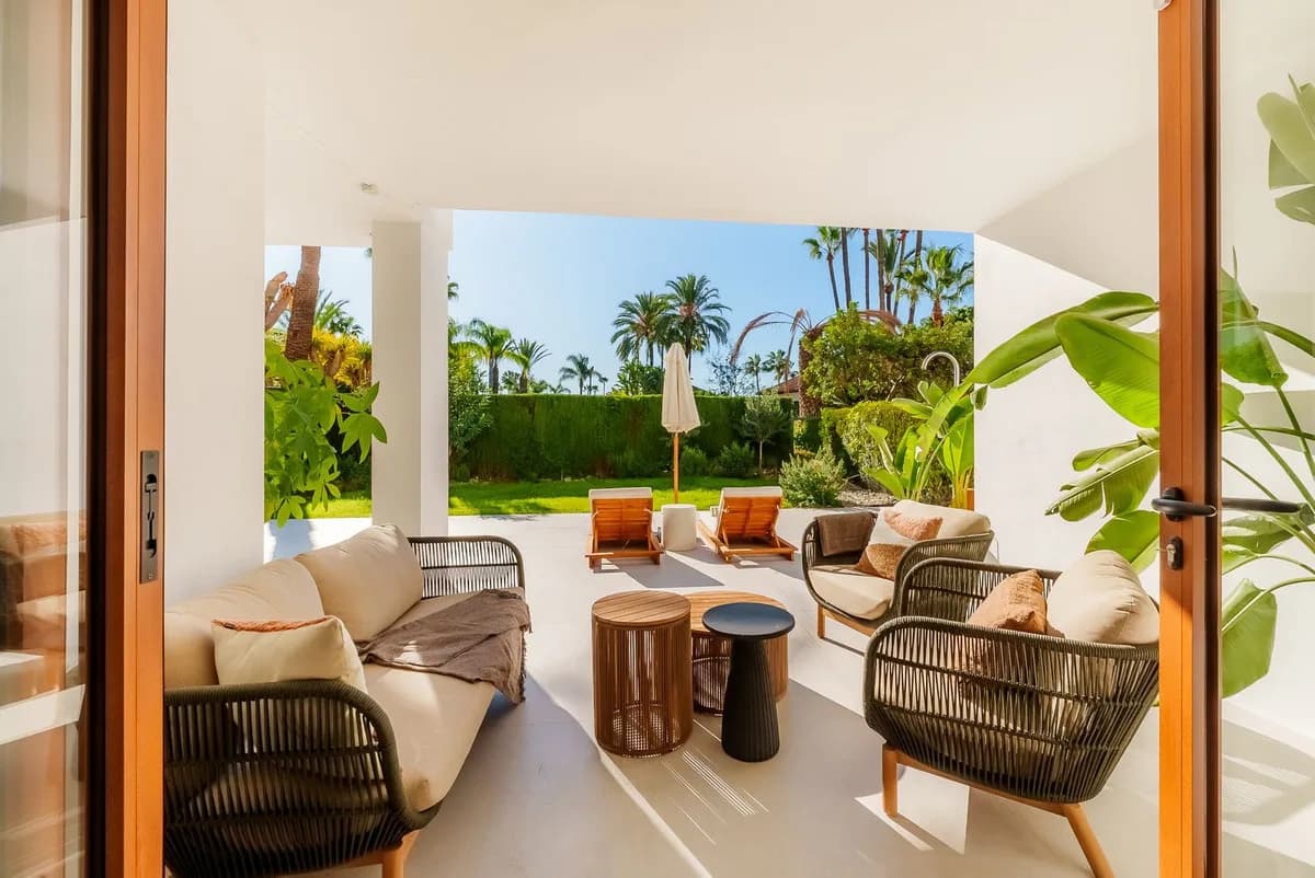 4 Bedroom Ground Floor Apartment for Sale in Nueva Andalucía, Málaga - Image 9