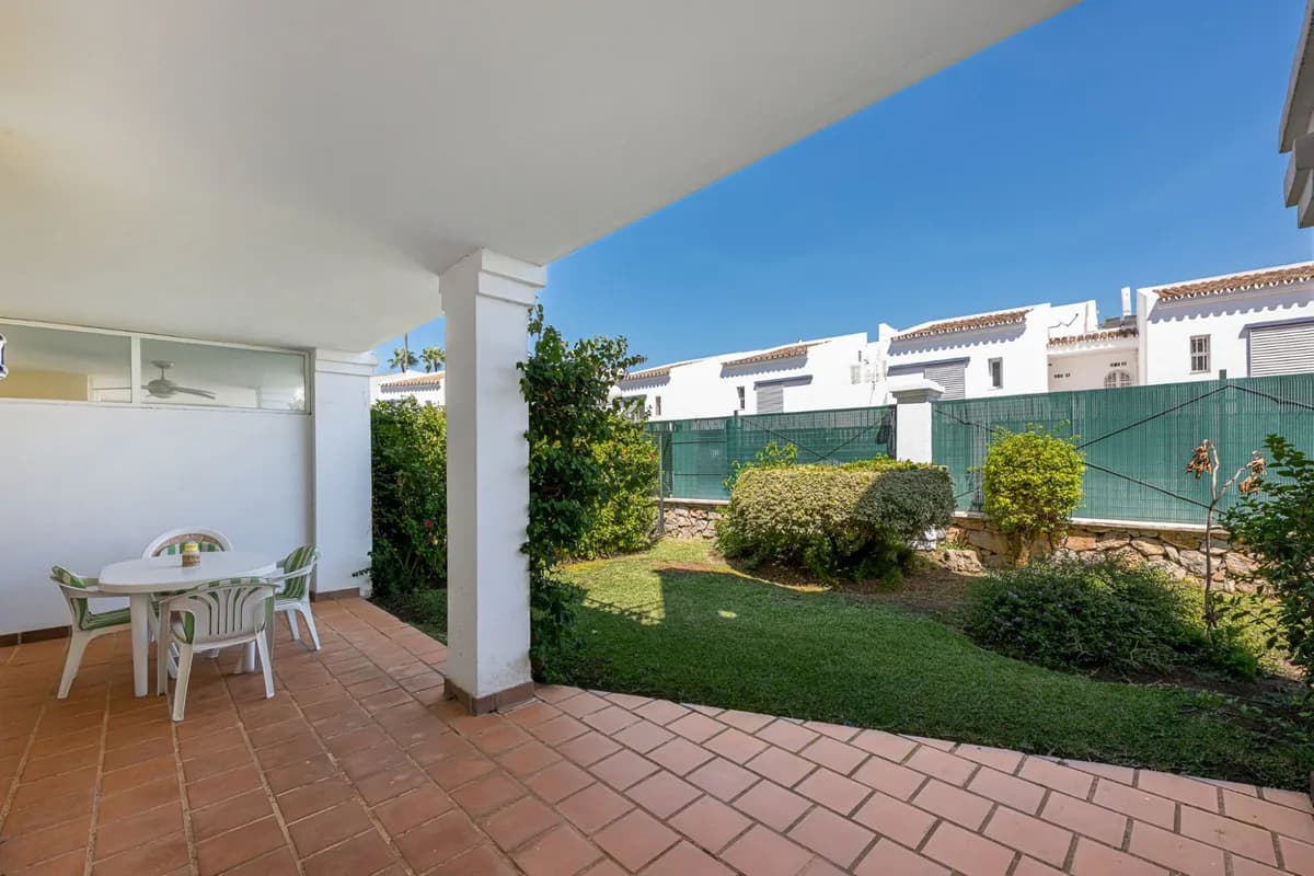 2 Bedroom Ground Floor Apartment for Sale in Nueva Andalucía, Málaga - Image 2