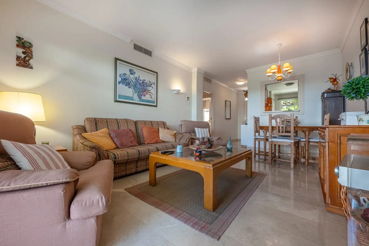 2 Bedroom Ground Floor Apartment for Sale in Nueva Andalucía, Málaga - Image 8