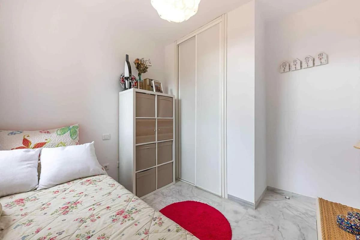3 Bedroom Top Floor Apartment for Sale in Casares, Málaga - Image 6