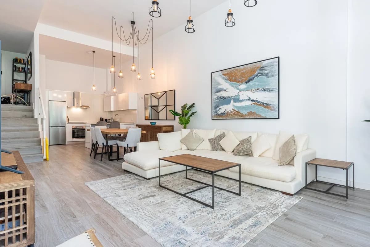 3 Bedroom Ground Floor Apartment for Sale in Benahavís, Málaga - Image 3