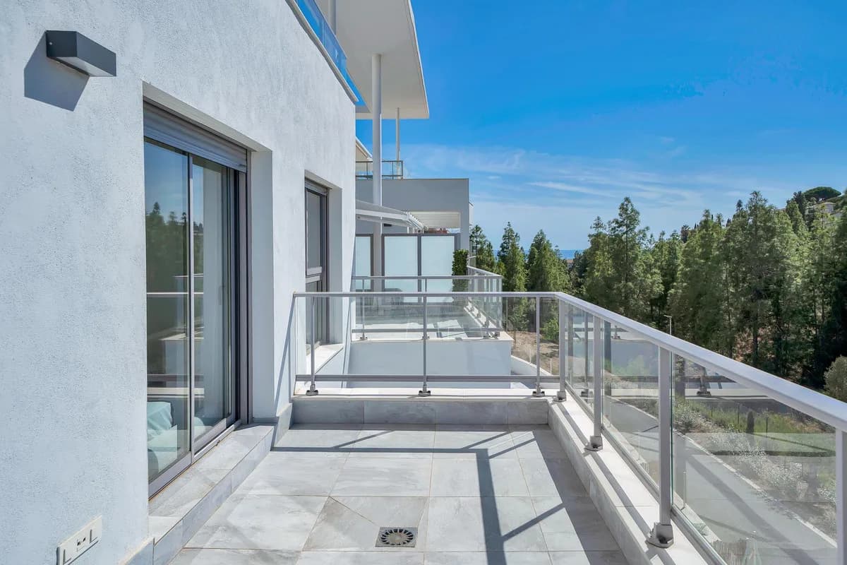2 Bedroom Middle Floor Apartment for Sale in Mijas Costa, Málaga - Image 5