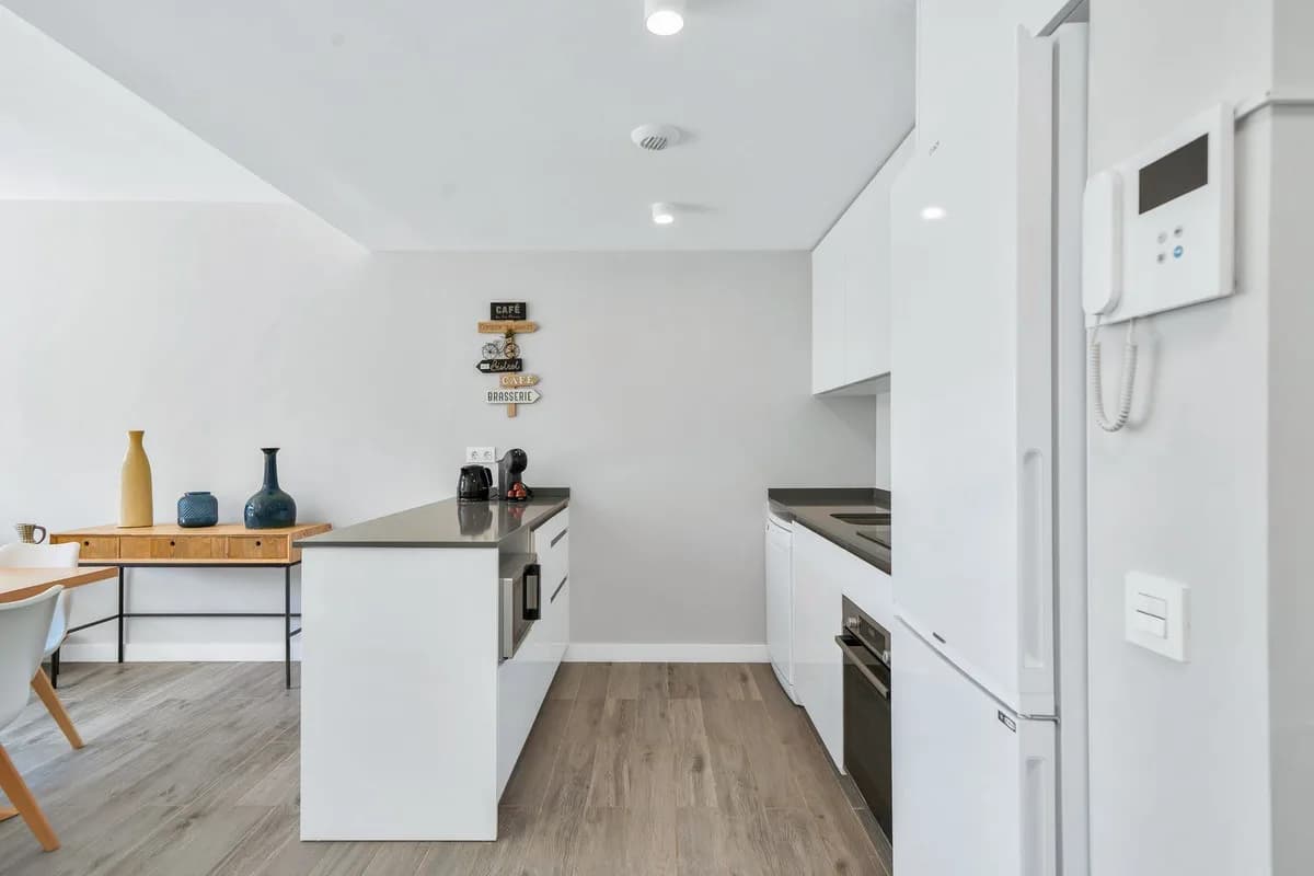 2 Bedroom Middle Floor Apartment for Sale in Mijas Costa, Málaga - Image 9