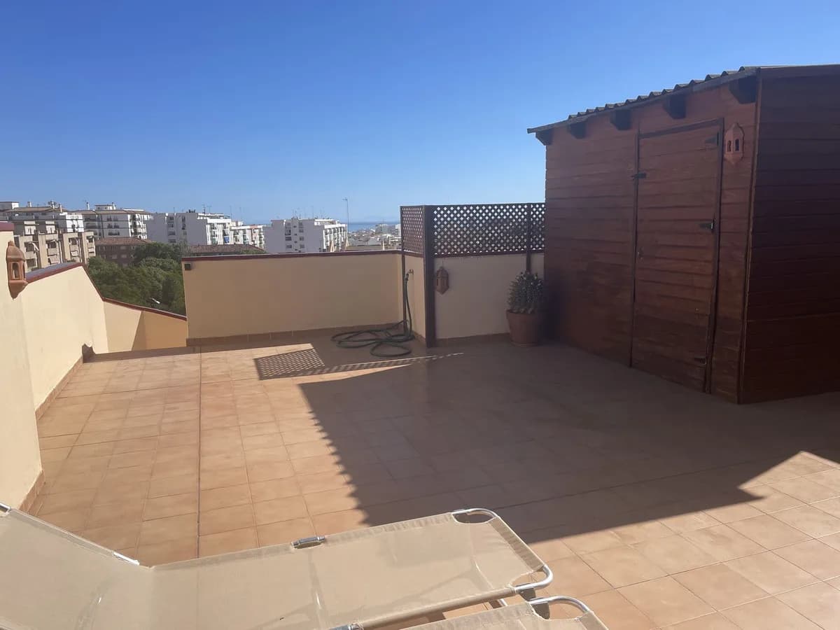 3 Bedroom Penthouse Duplex for Sale in Estepona, Málaga - Image 3