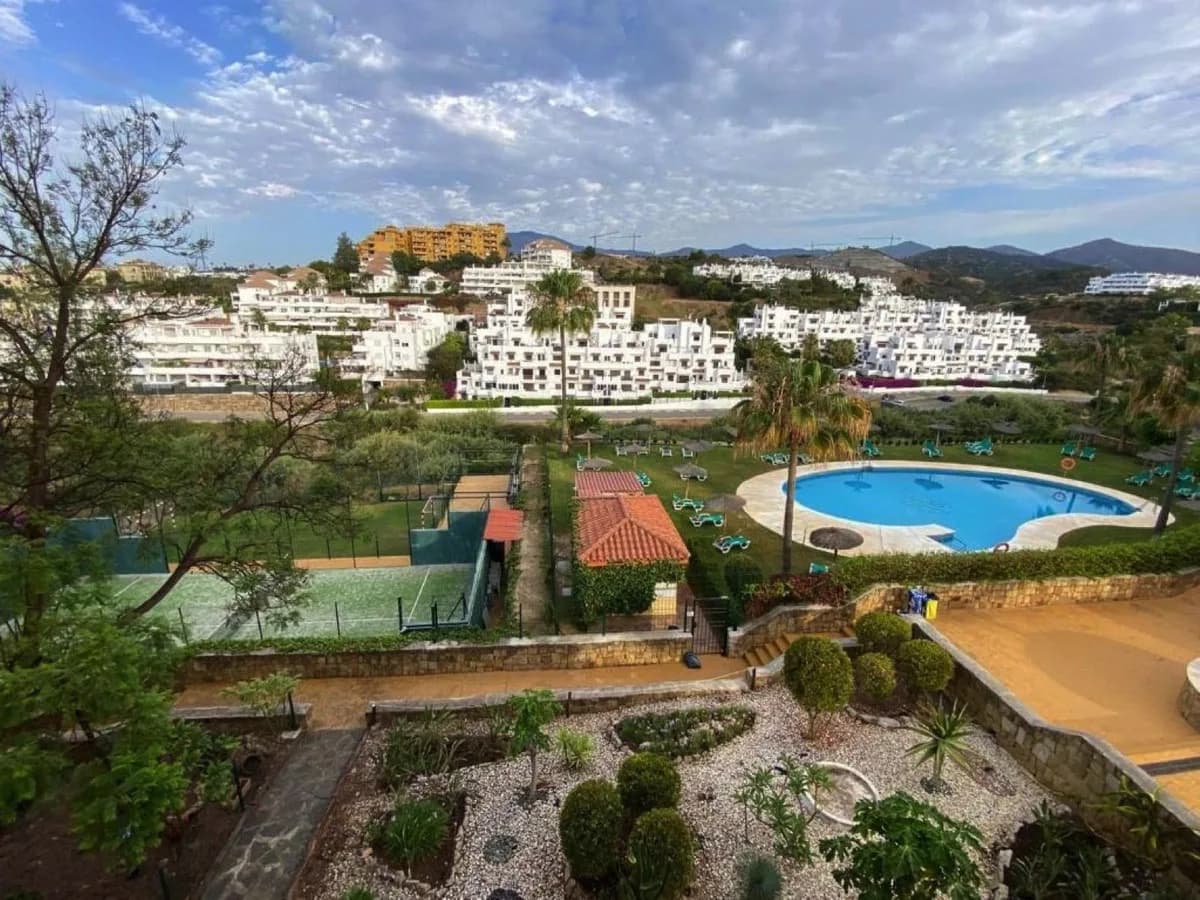 2 Bedroom Ground Floor Apartment for Sale in Estepona, Málaga - Image 4