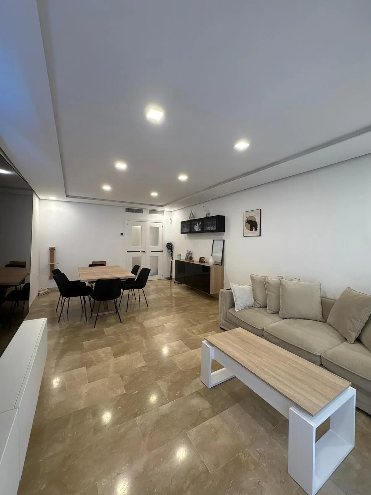 2 Bedroom Ground Floor Apartment for Sale in Estepona, Málaga - Image 6
