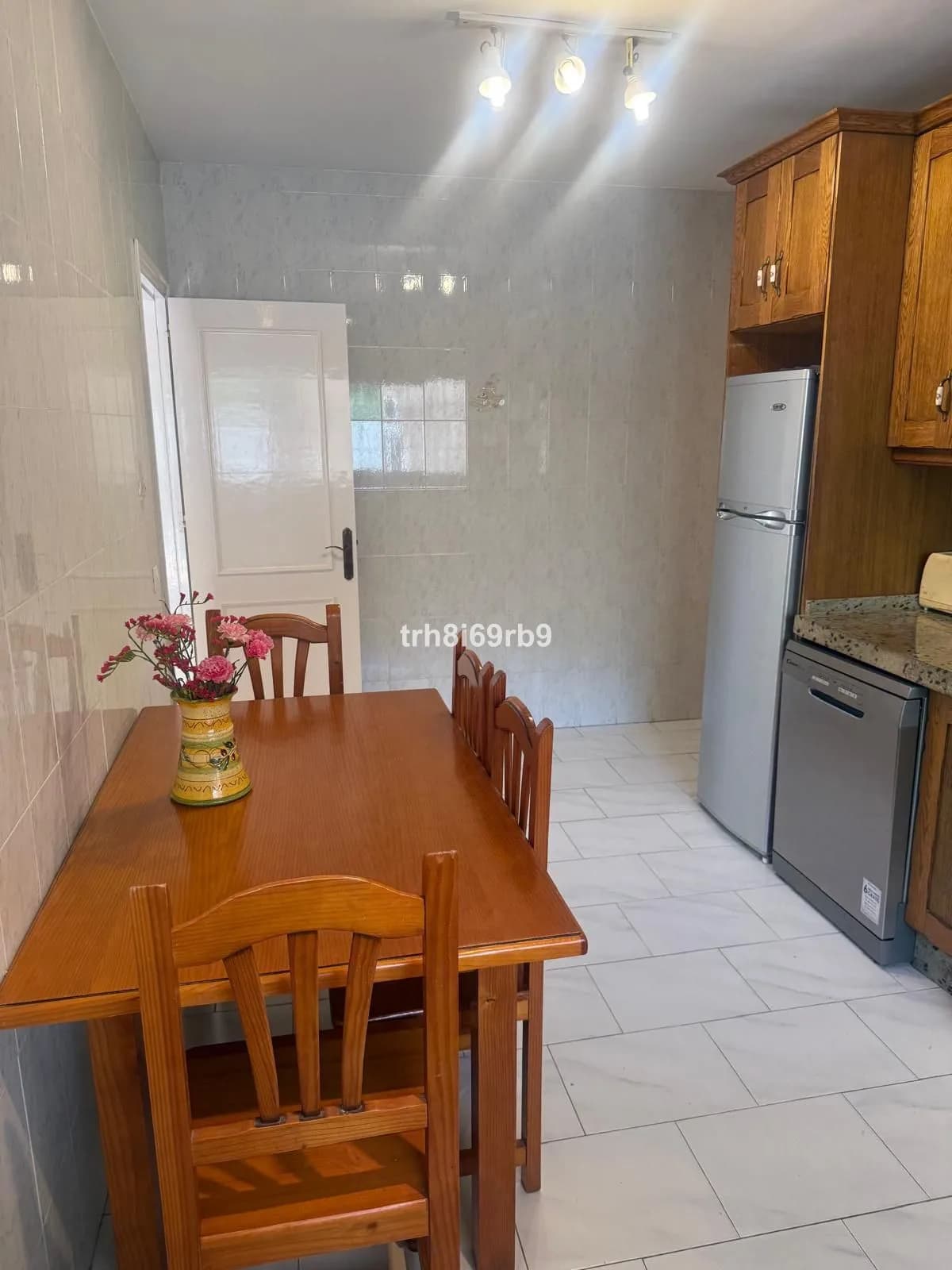 4 Bedroom Detached Villa for Sale in Benamara, Málaga - Image 6