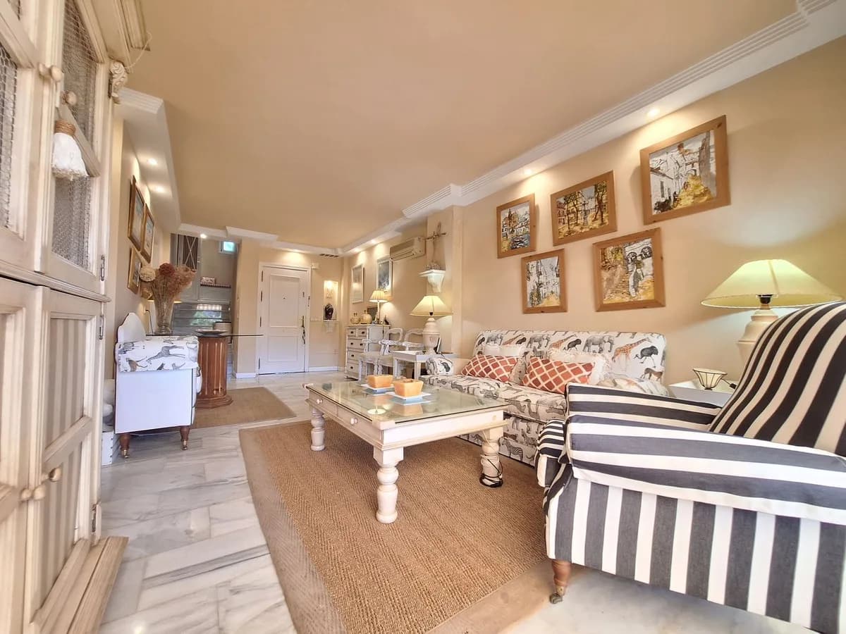 2 Bedroom Penthouse Duplex for Sale in Elviria, Málaga - Image 9