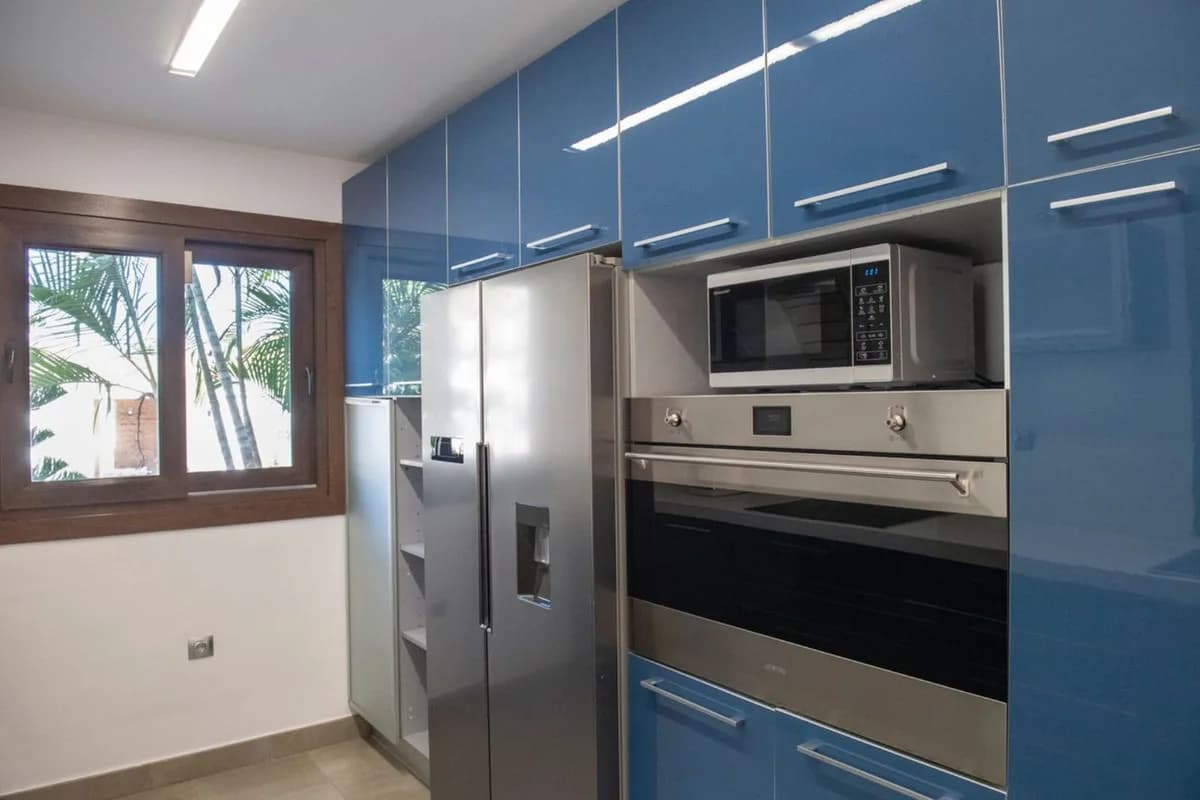 4 Bedroom Detached Villa for Sale in Benalmadena, Málaga - Image 7