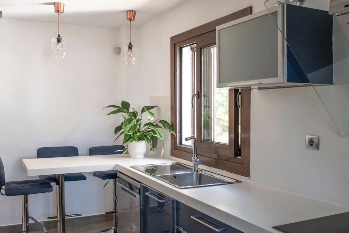 4 Bedroom Detached Villa for Sale in Benalmadena, Málaga - Image 9