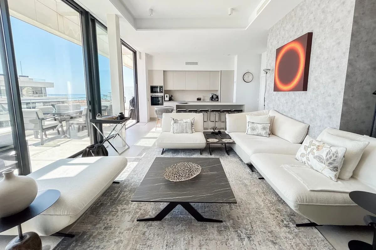 3 Bedroom Penthouse Duplex for Sale in Torremolinos, Málaga - Image 4