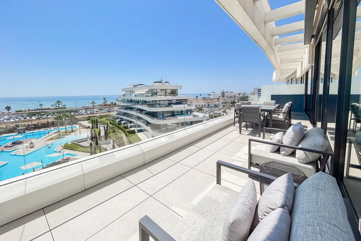 3 Bedroom Penthouse Duplex for Sale in Torremolinos, Málaga - Image 9