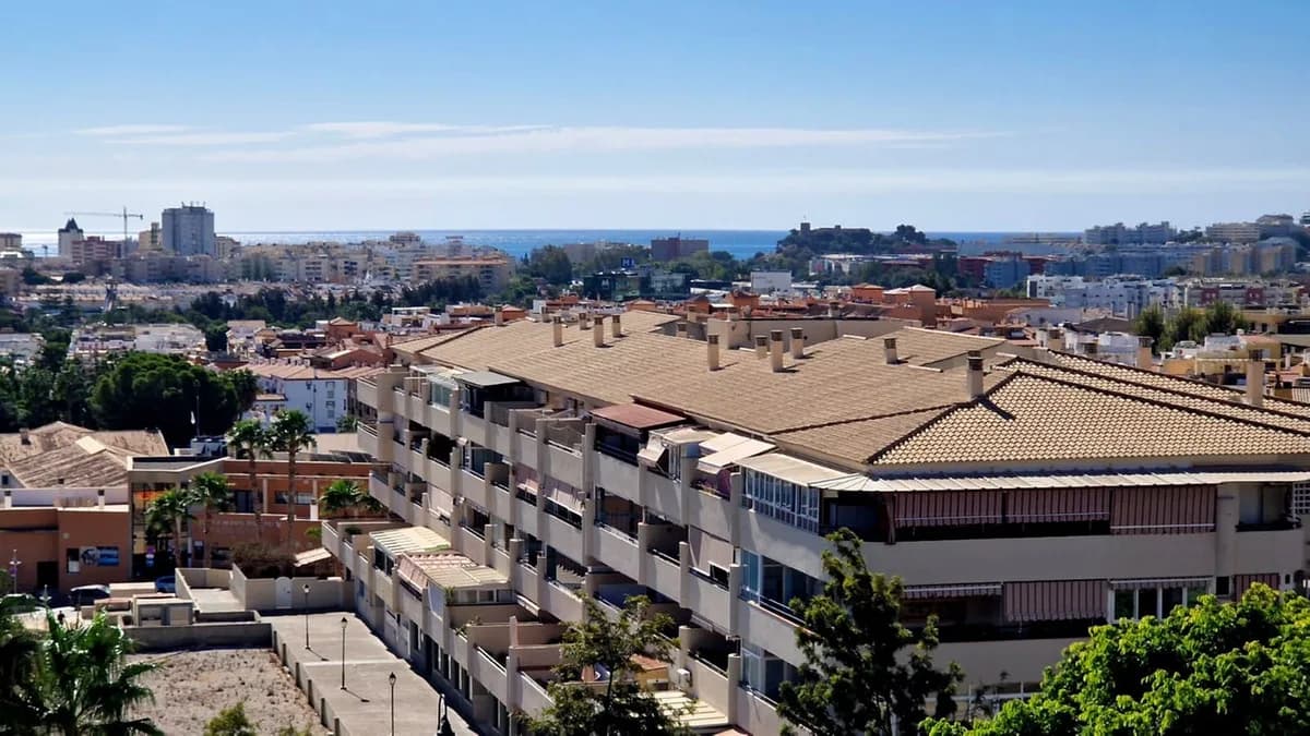 3 Bedroom Penthouse for Sale in Mijas Costa, Málaga - Image 7