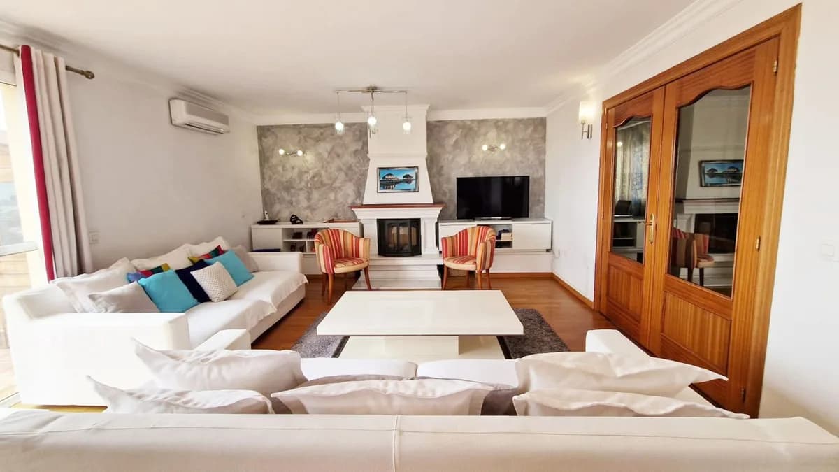 3 Bedroom Penthouse for Sale in Mijas Costa, Málaga - Image 9