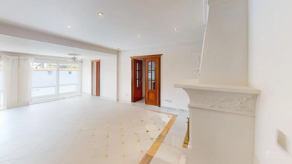 4 Bedroom Detached Villa for Sale in Costalita, Málaga - Image 4